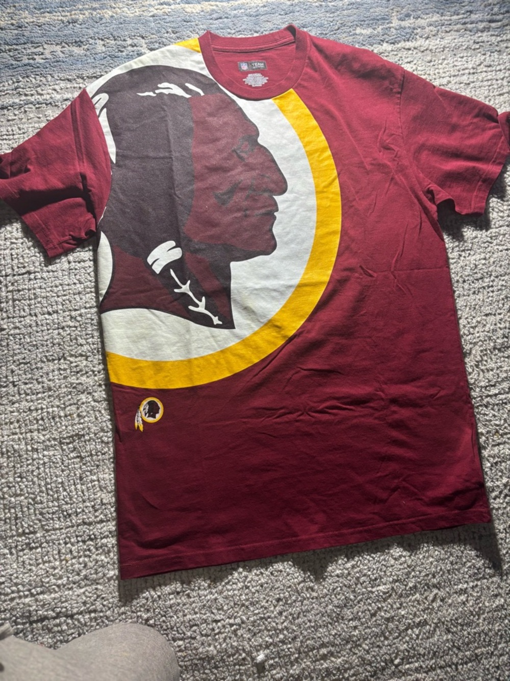 NFL Men's Burgundy commanders t shirt